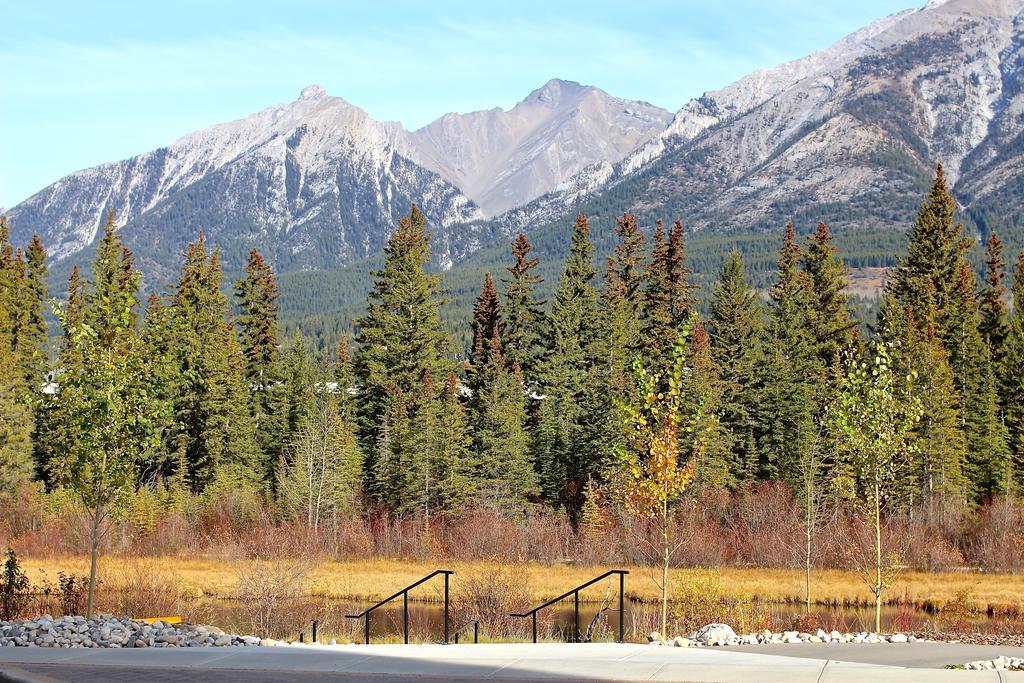 Luxury Canmore Vacations Apartment Exterior photo